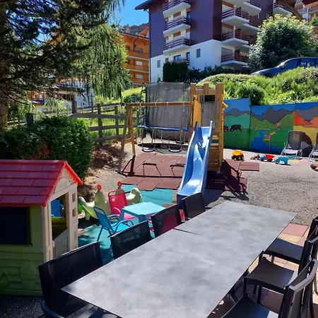 Chant Du Torrent: 12 Pers. Ideal Pour Les Familles * Nendaz