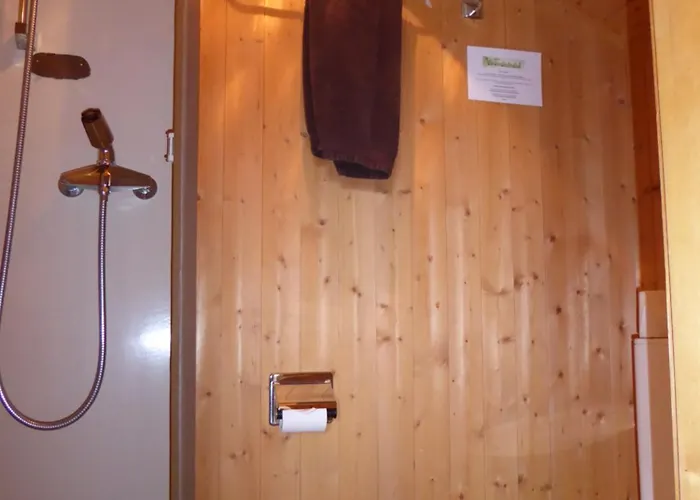 Chant Du Torrent: 12 Pers. Ideal Pour Les Familles アパート ナンダ