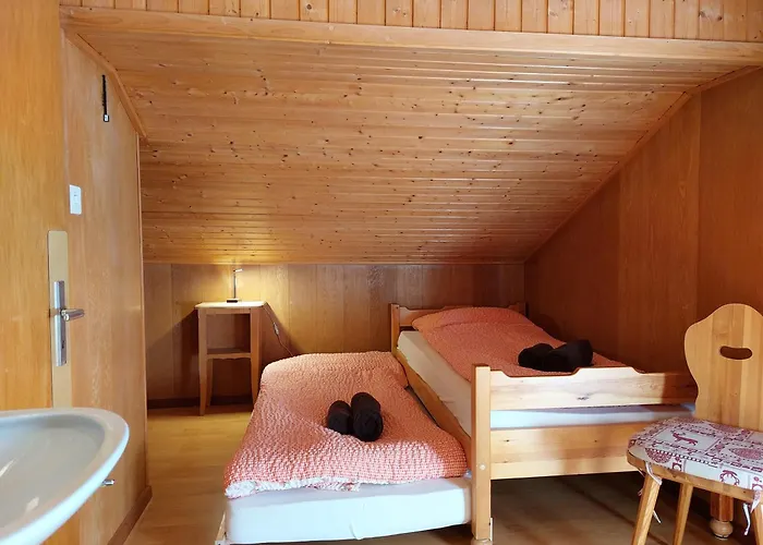 Chant Du Torrent: 12 Pers. Ideal Pour Les Familles アパート ナンダ