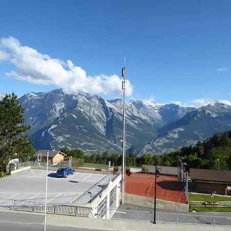 Chant Du Torrent: 12 Pers. Ideal Pour Les Familles *