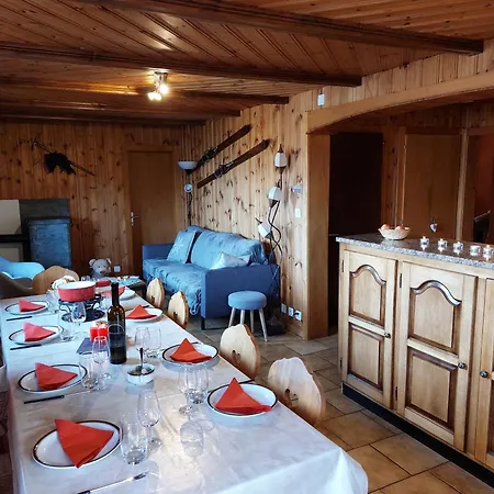 Chant Du Torrent: 12 Pers. Ideal Pour Les Familles *